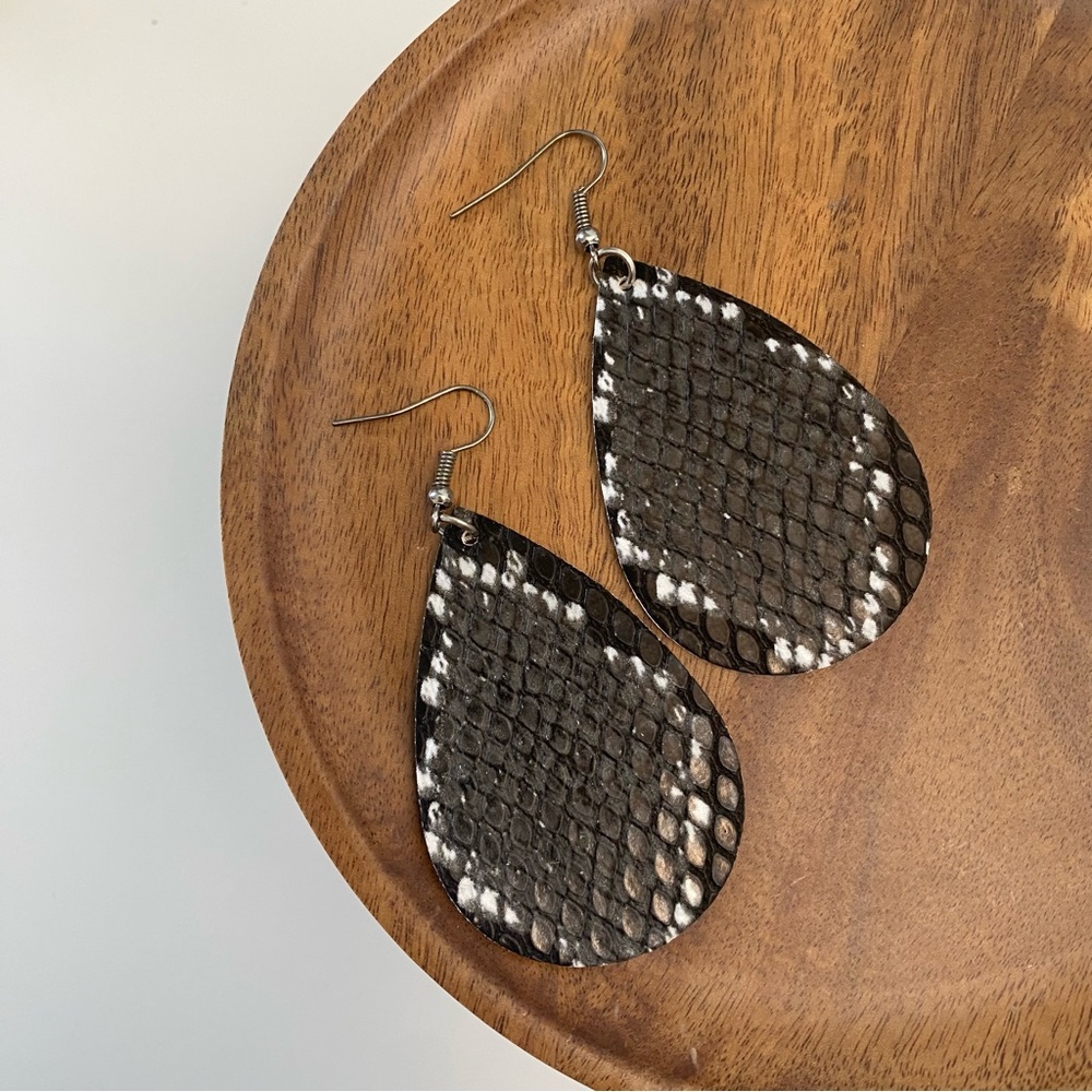4/$15 Black Grey Faux Snakeskin Teardrop Earrings